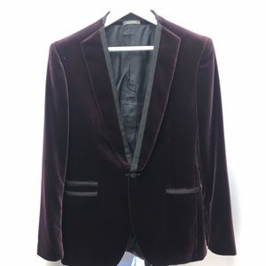 Men’s velvet Ferragamo smoking jacket 42r